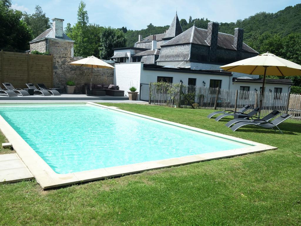 Modern Mansion In Hasti Re Par Del With Pool Villa Hastiere-par-dela Bagian luar foto