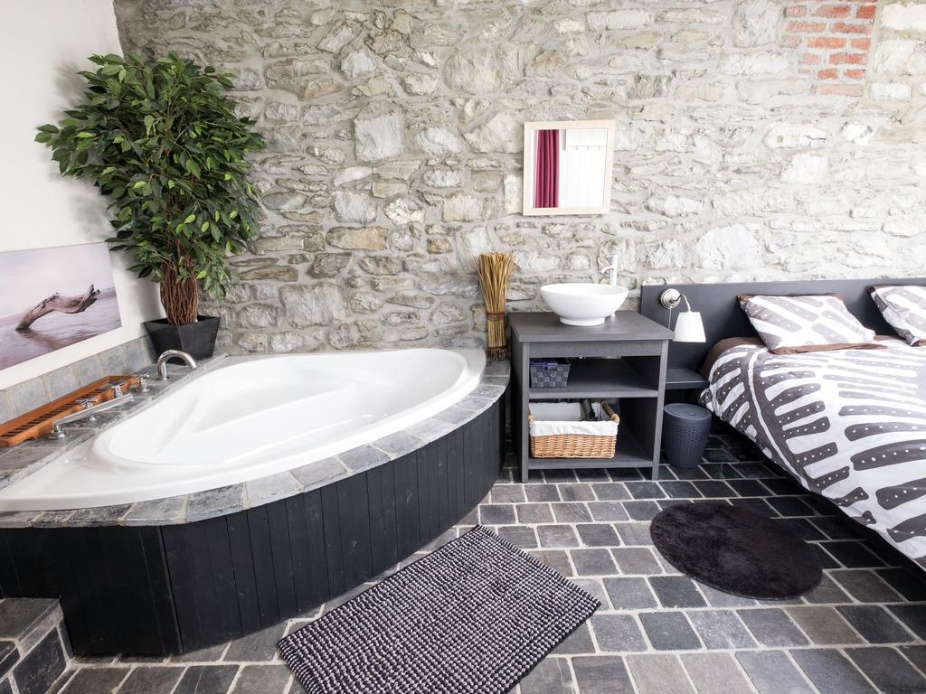 Modern Mansion In Hasti Re Par Del With Pool Villa Hastiere-par-dela Bagian luar foto